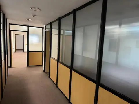 Oficina en Alquiler al Norte