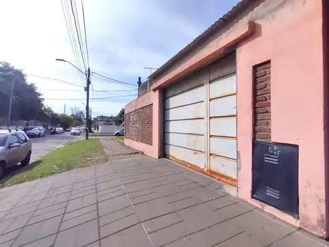 Casa en Venta 3 Ambientes Cochera Jardín Haedo Norte