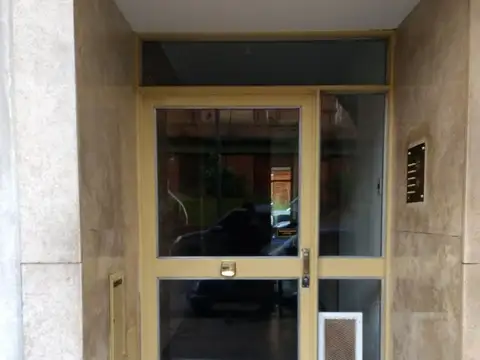 DEPARTAMENTO DE 2 AMBIENTES AMPLIOS EN FLORESTA