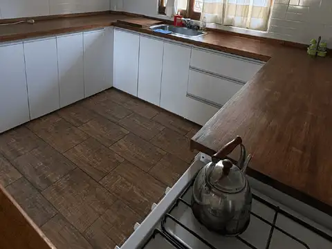 Casa 4 ambientes con 1 baño