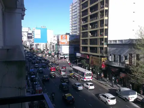 Departamento 3 Ambientes al frente con Balcón