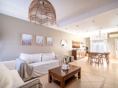 Venta de casa 5 ambientes en Ramos Mejía