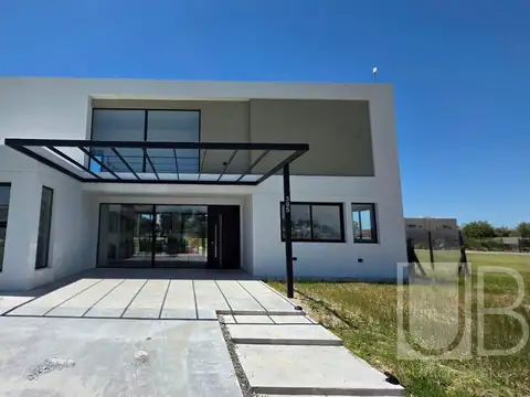 Casa a Estrenar La Alameda Canning