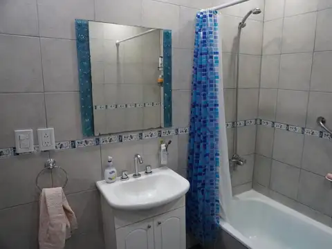 Casa M/Luminosa Lote Propio 2 Dormitorios en Barrio Bosques