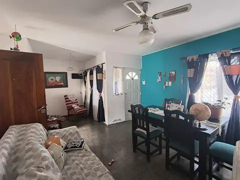 Casa en Venta Barrio Trapiche/ 4 dormitorios/ 3 baños/ cochera