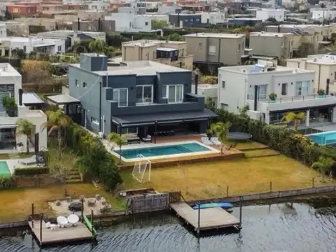 Casa en Venta de 4 dormitorios