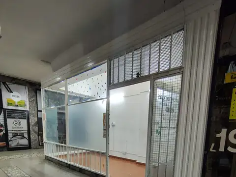 Oportunidad! Local en Av Santa Fe Inmejorable Ubicación!