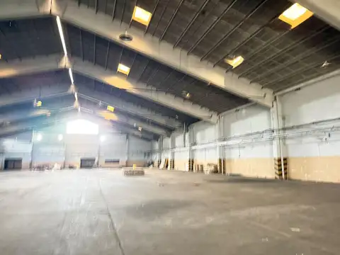 Galpon en Alquiler 90  mts Fondo