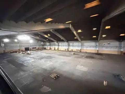 Depósito Alquiler 4400 mts cub + Ofic Parque Industrial Avellaneda