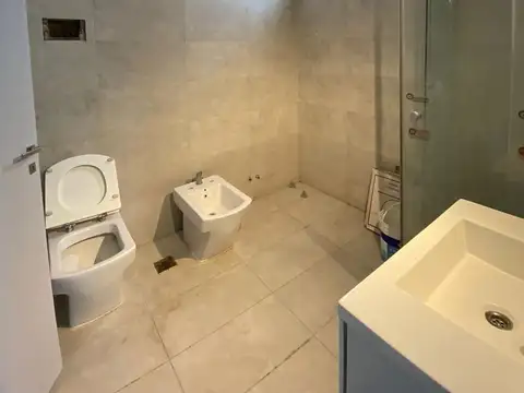 Alquiler Oficina 250m2 a metros de avenida - SIN EXPENSAS
