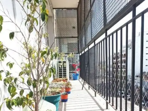 Se vende un hermoso departamento semipiso al frente, muy luminoso - Villa Devoto