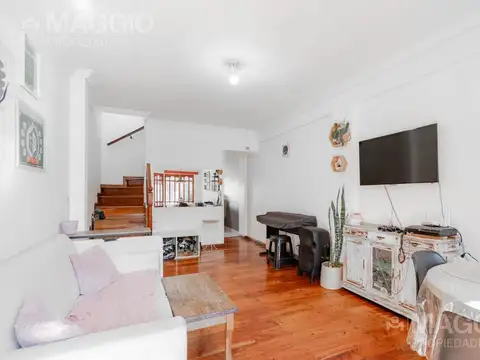 Depto Tipo Casa en Venta de 4 ambientes