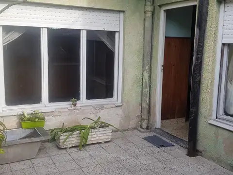 OPORTUNIDAD PH A REMODELAR EN HAEDO,2 PLANTAS 110M2, PATIO,TERRAZA Y COCHERA -REMODELADO USD 99.000