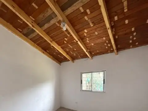 Casa 2 ambientes con 1 baño