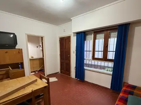 2 dormitorios en planta baja – A 3 cuadras del mar y 2 de Peatonal 83