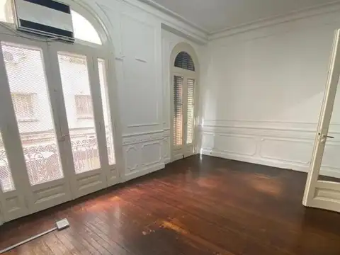VENTA OFICINA 4 AMBIENTES 2 BAÑOS