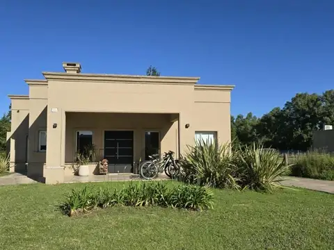 Propiedad en venta Barrio Cerrado Campo Daromy