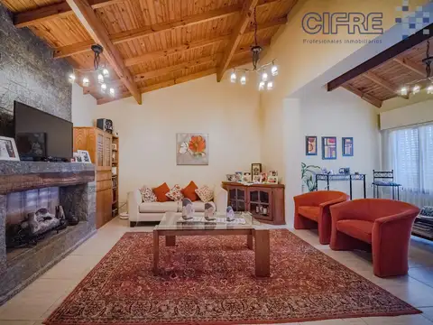 Casa en Venta en Villa Pueyrredon, USD 465.000
