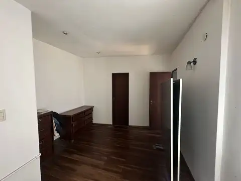 Depto Tipo Casa en Venta en Microcentro, USD 160.000
