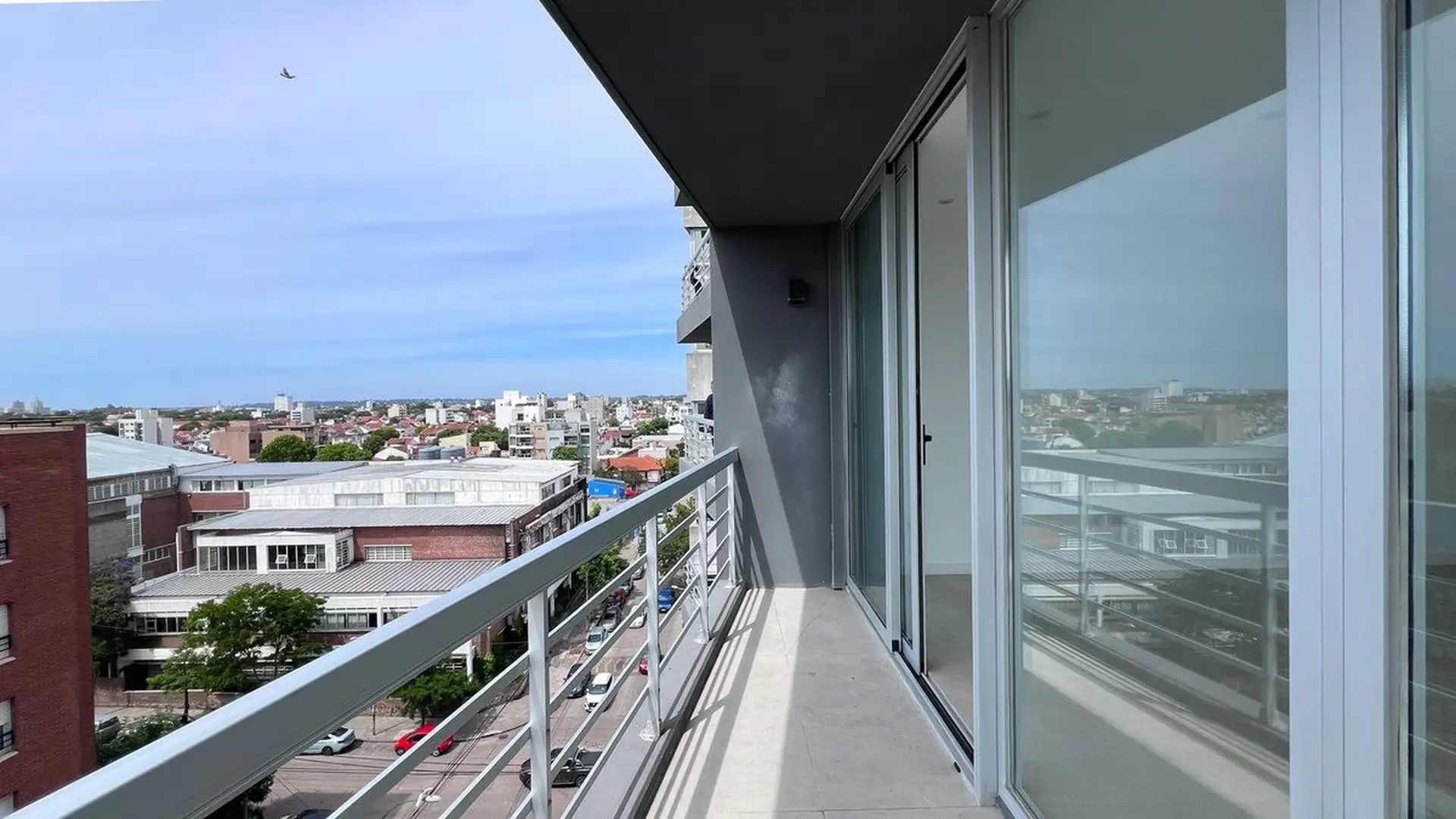 Departamento 3 ambientes a estrenar con balcón en el corazón de Chauvin