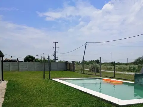 Casa 3 ambientes con 2 baños