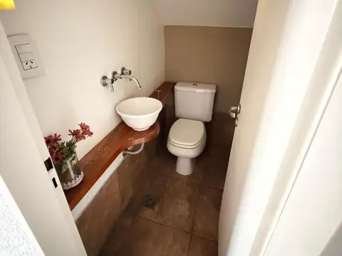 Casa en Alquiler con 1 cochera