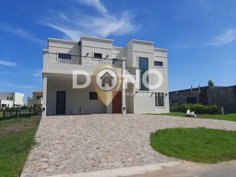 Casa en Venta en Berazategui, USD 590.000