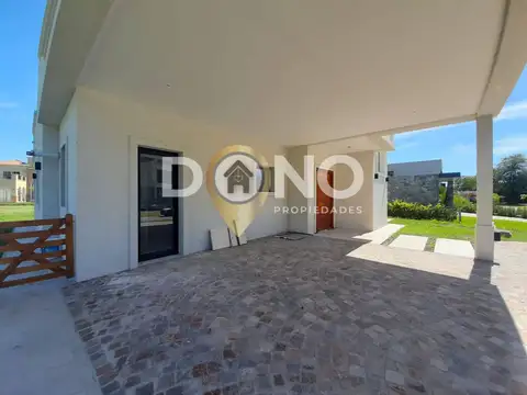 Casa 6 ambientes con 4 baños