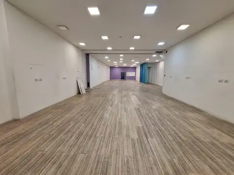 Local en Alquiler 50 años