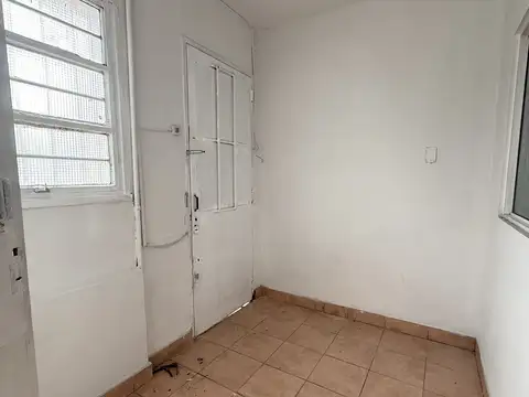 Galpon en Alquiler en Caseros, $ 2.500.000