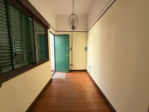 Depto Tipo Casa 2 ambientes con 1 baño