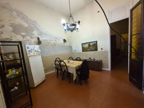 VENTA CASA 5 AMBIENTES EN VELEZ SARSFIELD - PATIO