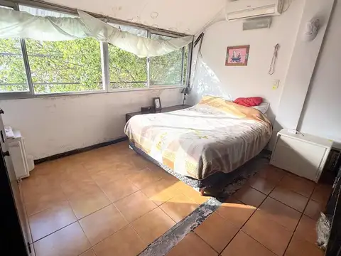 Oportunidad Monoambiente SIN EXPENSAS  A 2 cuadras de Santa Fe y media cuadra de Hipólito Yrigoyen