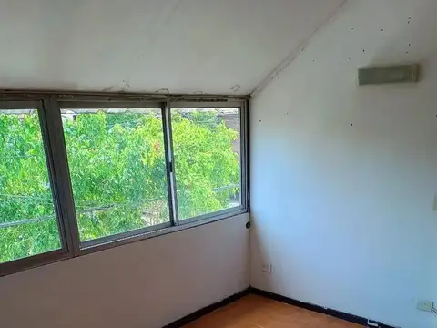 Oportunidad Monoambiente SIN EXPENSAS  A 2 cuadras de Santa Fe y media cuadra de Hipólito Yrigoyen