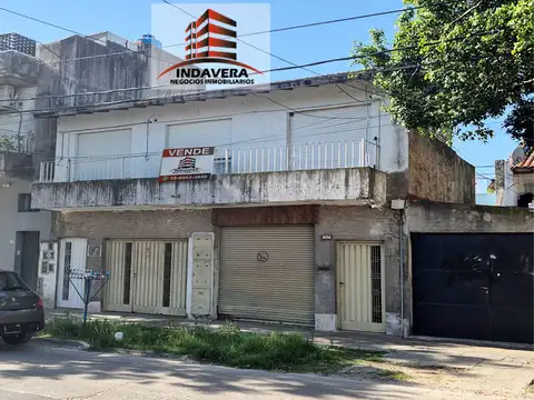 En venta 3 Deptos Tipo PH mas local y/o cochera – Multifamiliar – Caseros