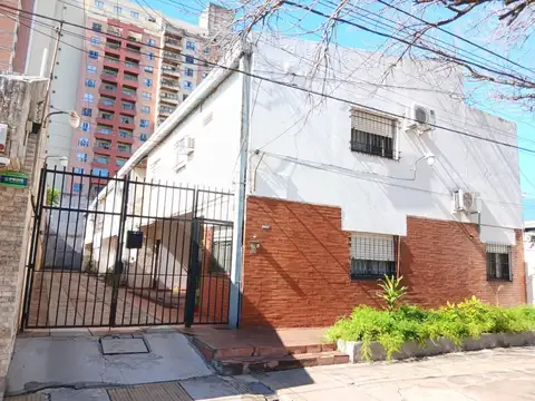 CASAS - DUPLEX - MACROCENTRO, RESISTENCIA