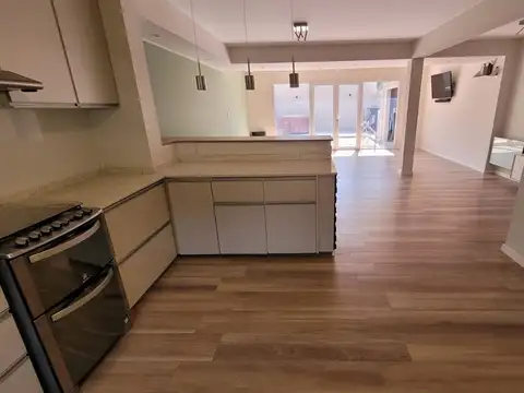 ALQUILER DUPLEX TRES DORMITORIOS ALTOS DEL LIMAY