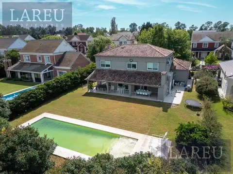 Casa en Pilar Golf Club