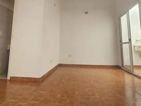 Depto Tipo Casa en Alquiler en Villa del Parque, $ 600.000