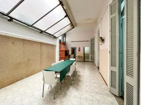 Bv. Oroño 527 '00-01