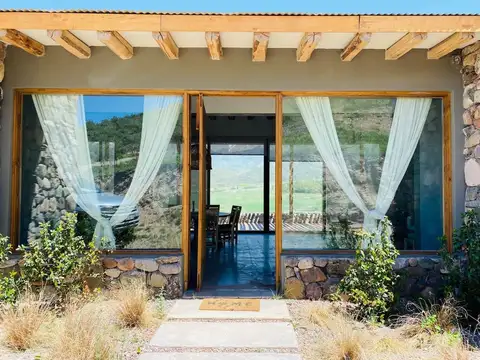 Casa en Venta en La Carrera, USD 445.000