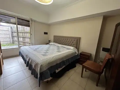 Casa en venta de 4 dormitorios en Tte. Gral Uriburu al 500