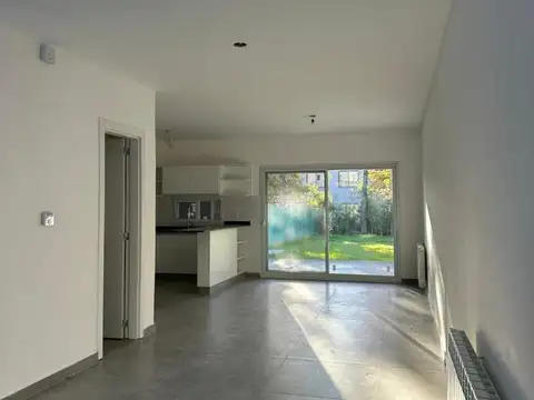 Casa en Venta en Don Torcuato, USD 190.000