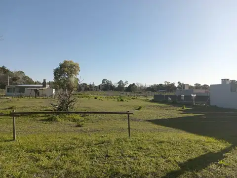 Terreno en Venta en Arturo Segui, USD 35.000