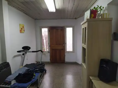 Casa en buen estado y buena ubicación 