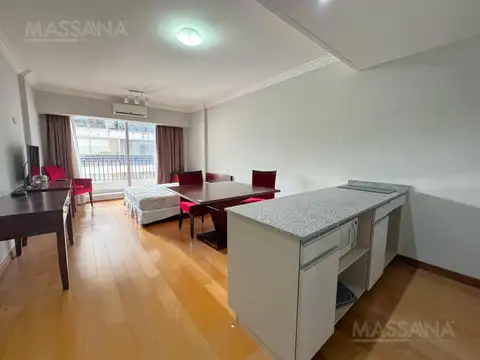 Venta  monoambiente con cochera fija al frente - Recoleta