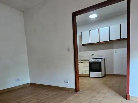 Canesi 200, Piso 1