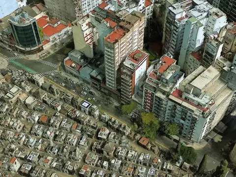 Azcuénaga e/ Vicente López y Guido