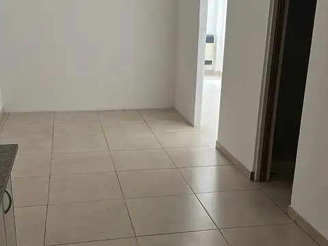 Oficina en Alquiler en Lanus Oeste, $ 450.000