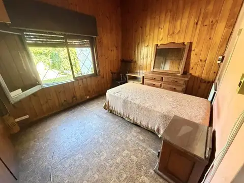 Casa 4 ambientes en excelente ubicación.